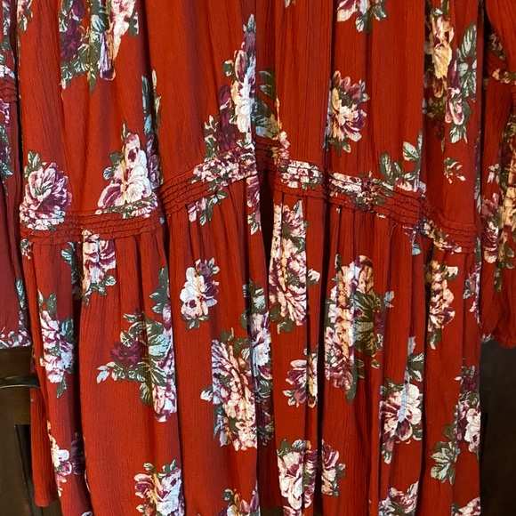 {Gilli} red floral tier boho mini dress - Picture 12 of 13